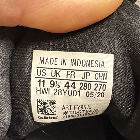 Adidas Womens Triple Black Sneakers - Picture 3 of 5